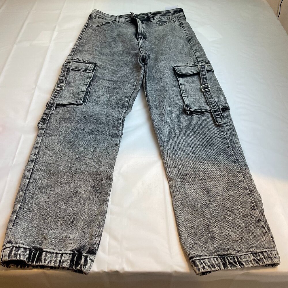 Fashion Nova NWT Acid Wash Grey Cargo Denim Joggers Size 9